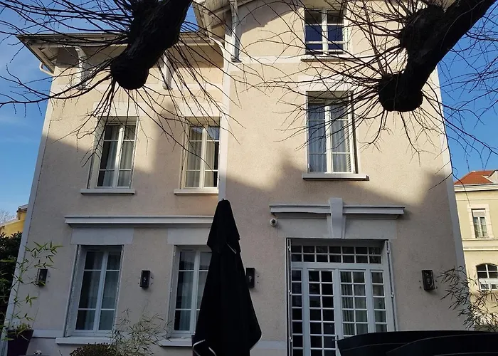 Lyon 4E Croix Rousse Maison Complete Jardin